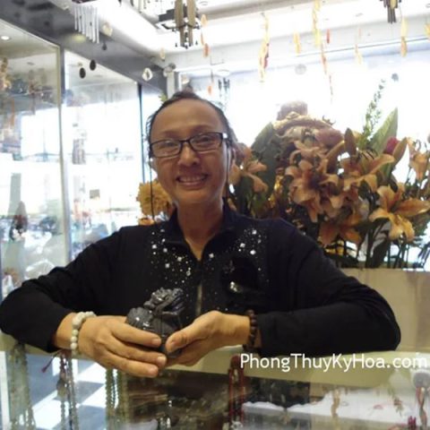 Cô Trinh -Khách Hàng Mua Tỳ Hưu Bắc Kinh Đen BKD-S