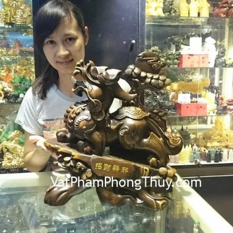 Anh Dũng - Khách mua tỳ hưu giả gỗ E022
