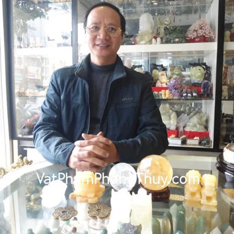 Chú Công - khách hàng mua tỳ hưu thanh ngọc nhỏ, thiềm thừ thạch anh trắng, thiềm thừ đá ngọc Hoàng long, sư tử hoàng long, tiền mai hoa và quả cầu thạch anh vàng, quả cầu thạch anh trắng