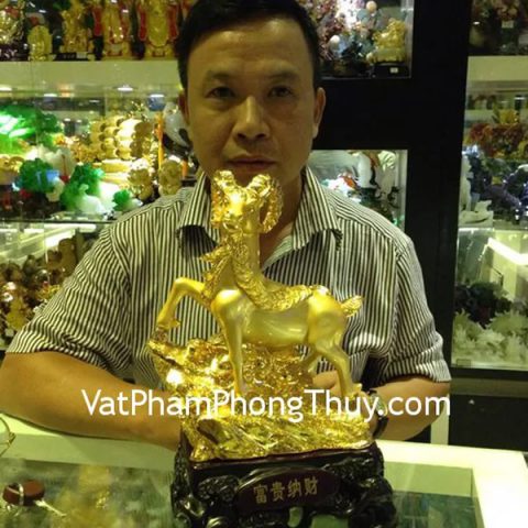 Chú Thống - khách hàng mua tượng dê H030G