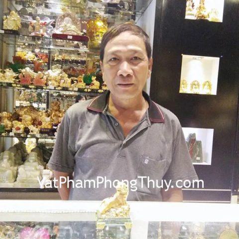 Chú Thiện - khách hàng mua tượng cọp vàng H372G