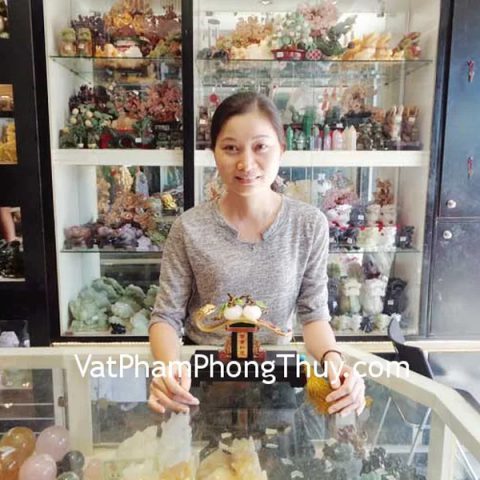 Chị Vân - khách hàng mua Gậy như ý hợp kim đào bạch ngọc G131A
