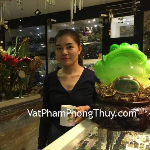 Chị Thúy - khách hàng mua tượng Thiềm Thừ A114