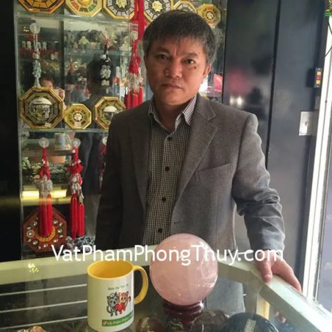 Chú Đông- khách hàng mua quả cầu thạch anh hồng M181-S2-8928