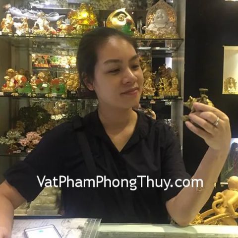 Chị Hương- khách hàng mua tượng heo dồng cõng gậy như ý nhỏ D155