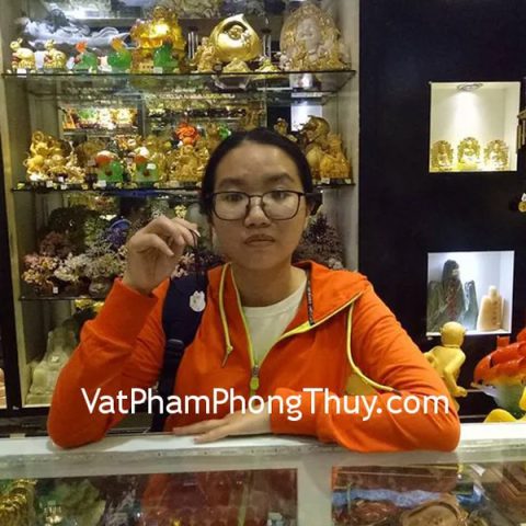 Chị Ngân - khách hàng mua mặt đeo hồ ly thạch anh trắng S6496