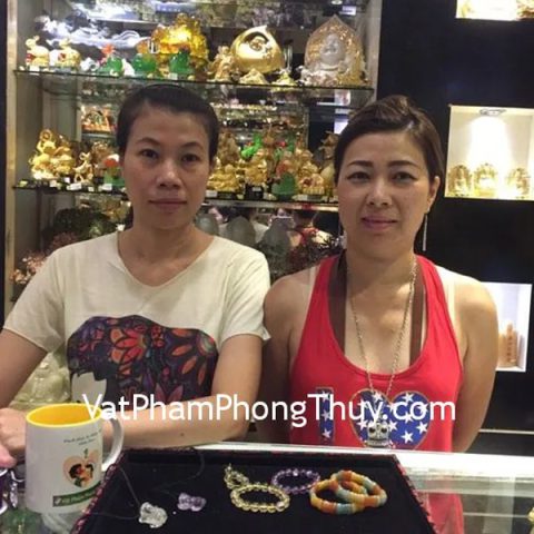 Chị Kim Nguyệt- khách hàng mua chuỗi đông linh lucky S6462, chuỗi thạch anh tím S6223-s3-1741, tỳ hưu thạch anh vàng S764 và tỳ hưu thạch anh tím S763