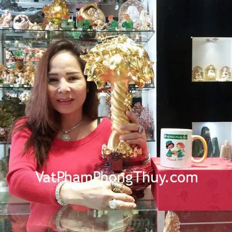 Chị Phượng-khách hàng mua cây phát tài F153 và gậy như ý đông linh GM076