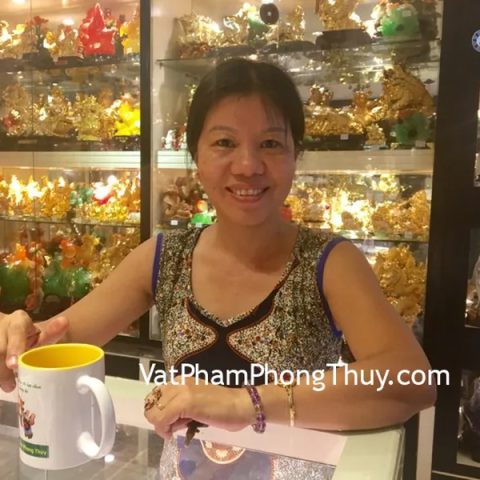 Chị Hương - khách hàng mua chuỗi thạch anh tím xen thạch anh vàng Nam Phi S6216-S5-2437