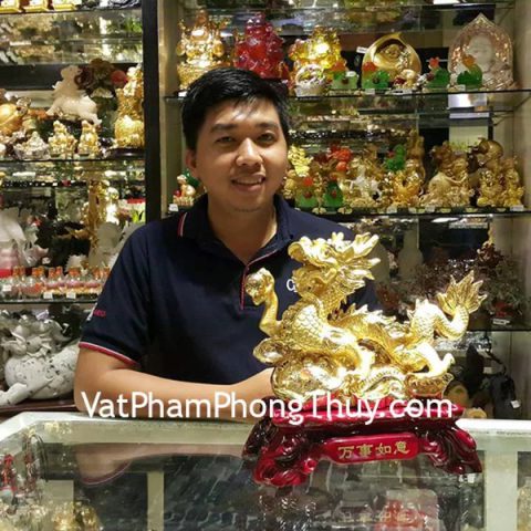 Anh Sơn - khách hàng mua tượng rồng vàng trên như ý G096A