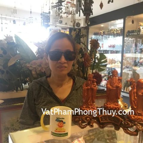 Chị Ngọc - khách hàng mua Bộ tam đa phúc lộc thọ ngọc mộc đế gỗ G158A