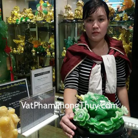 Chị Phương - Khách hàng mua Cóc xanh chiêu tài đế gỗ xoay  C061A
