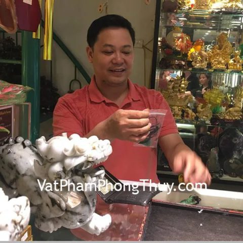 Anh Huy - Khách hàng mua Phật bản mệnh đá ngọc Đông linh – Ngọ ( Đại Thế Chí Bồ Tát) S6338-5