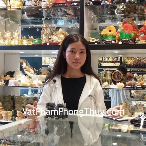 Chị Chi  - khách hàng mua tượng tỳ hưu Bắc Kinh đen BKD-S