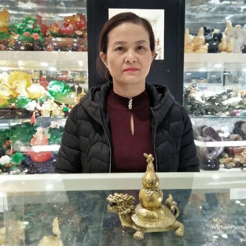 Cô Thảo - Khách hàng mua Rùa đầu rồng đồng cõng hồ lô đồng D289.