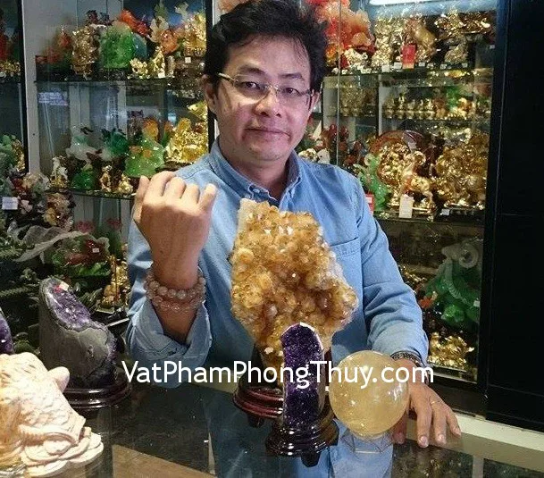 Anh Quang - Khách mua Bông thạch anh vàng H084-14852, chuỗi thạch anh tóc vàng S1103, Bông thạch anh tím H082,và chuỗi thạch anh tóc đồng S2053