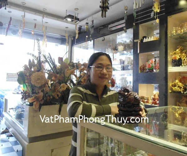 Chị Hiền - khách hàng mua Thiềm thừ chiêu tài E087
