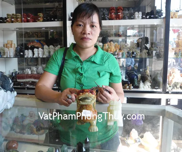 Chị An - khách hàng  mua tỳ hưu tiêu ngọc, tỳ hưu Bắc kinh và thiềm thừ thạch anh tím
