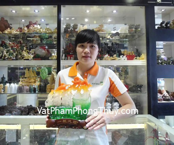Chị Thu - Khách hàng mua Thuyền buồm xanh H447G
