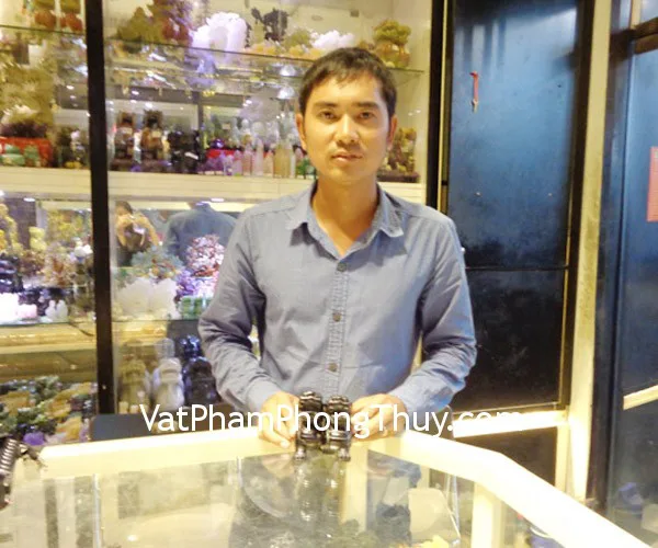 Anh Đại - khách hàng mua Tỳ hưu thạch anh đen HM012