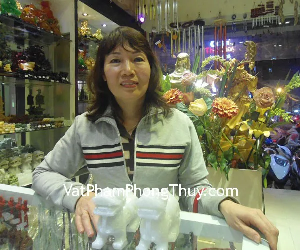 Chị Lan - Khách hàng mua cặp tỳ hưu bắc kinh trắng BKT-M