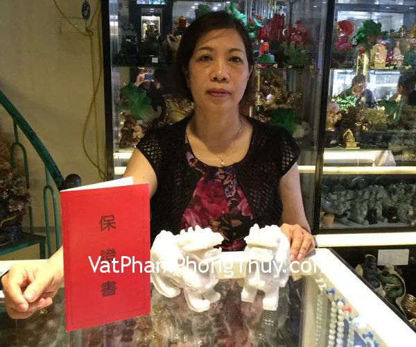 Cô Phương- khách hàng mua tỳ hưu Bắc Kinh trắng trung BKT-M