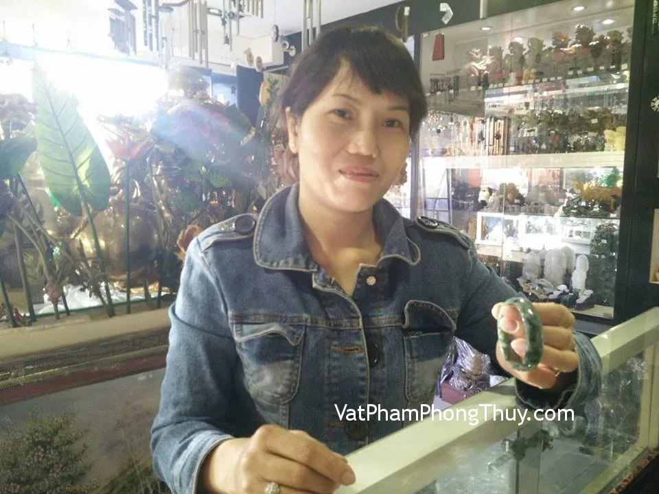 Chị Kim Cương - khách hàng mua vòng ngọc Phỉ Thúy VM103-S5-6500