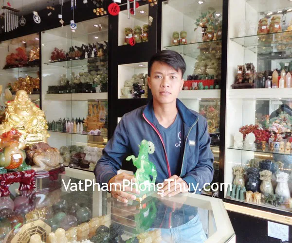 Anh Tình - khách hàng mua Dê xanh hồ lô, đế thủy tinh - Dê phú quý H064G