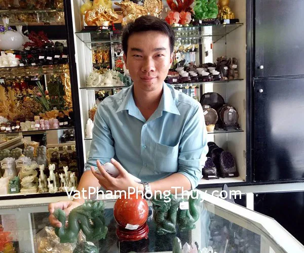 Anh Nhân - khách hàng mua rồng đông linh M086 và quả cầu hồng ngọc bích HM159-4886