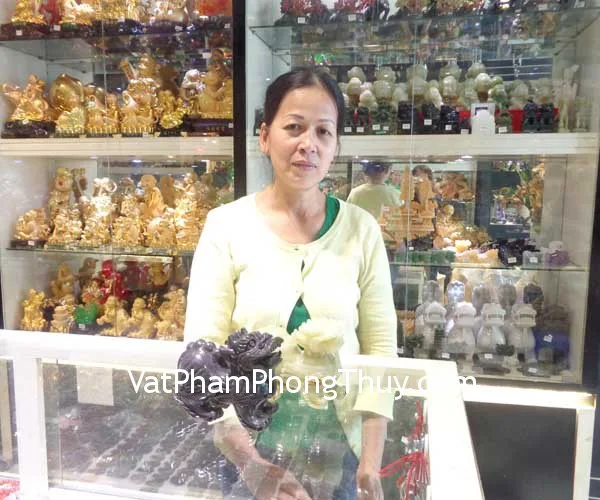 Cô Hà - khách hàng mua Tỳ hưu Bắc kinh đen trung BKD-M, Tỳ hưu Bắc kinh xanh trung BKX-T