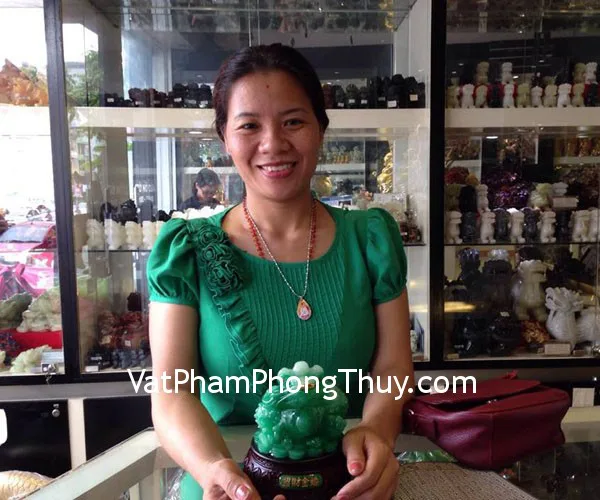 Chị Hằng - khách hàng mua thiềm thừ xanh K142M
