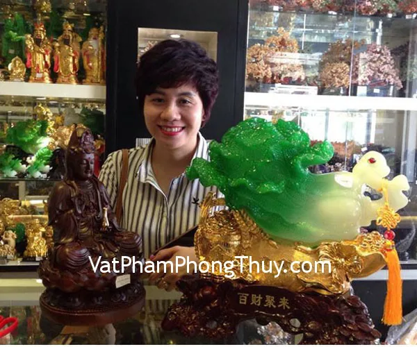 Chị Hoa - khách hàng mua bắp cải K181M và tượng quan âm A132