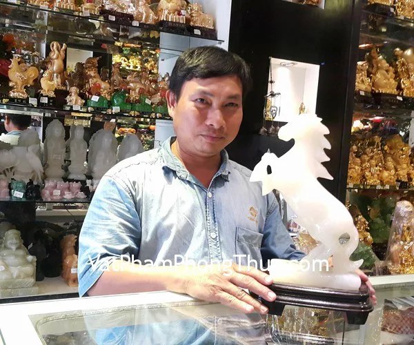 Anh Chí Hảo - khách hàng mua tượng Ngựa bạch ngọc AM165 và Bồn nguyên bảo hoàng long GM073