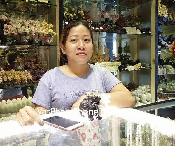 Chị Hà - khách hàng mua tượng tỳ hưu Bắc Kinh đen chuẩn BKD-S, tỳ hưu Bắc Kinh trắng chuẩn BKT-S, mặt nhẫn tỳ hưu thạch anh vàng S757.