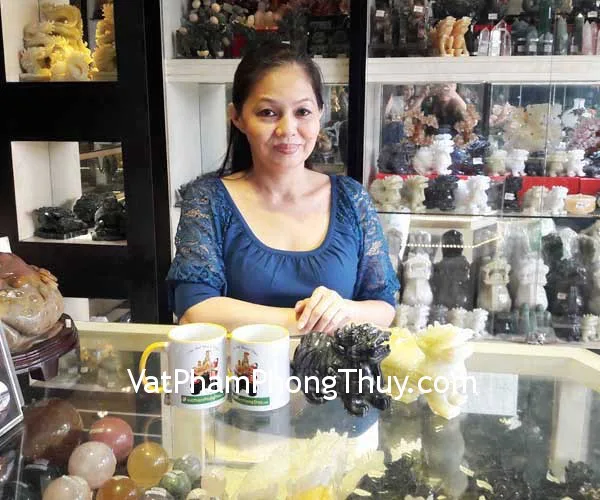 Cô Nhung - khách hàng mua Tỳ hưu Băc kinh đen BKD-M, Tỳ hưu Bắc kinh xanh BKX-M