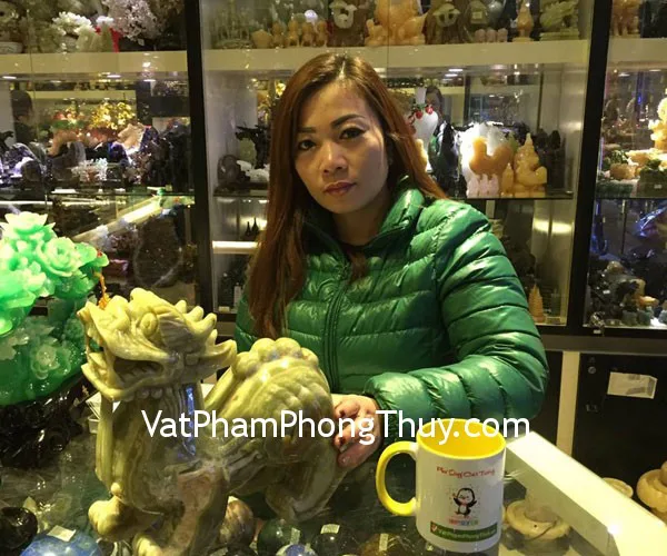 Chị Thủy - khách hàng mua tỳ hưu Bắc Kinh xanh khủng BKX-L