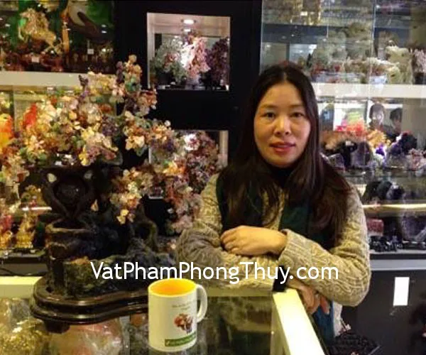Chị Quỳnh - khách hàng mua cây tài lộc phong thủy luân KC001
