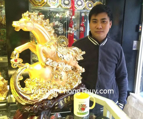 Anh Đức Anh- khách hàng mua ngựa vàng trên hồ lô G114A