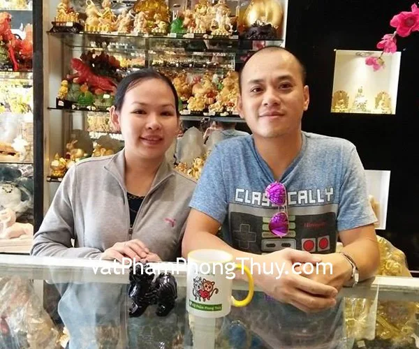 Chị Vy - khách hàng mua tỳ hưu bắc kinh đen chuẩn BKD-S