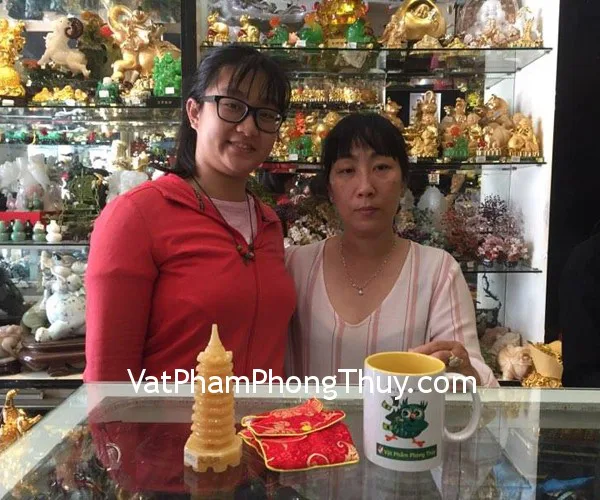 Chị Ngọc Phước- khách hàng mua tháp văn xương hoàng long 9 tầng GM060, mặt phật bản mệnh mắt mèo nhỏ S6484-3,S6484-8, S1134-3, ve ngọc phỉ thúy S6509