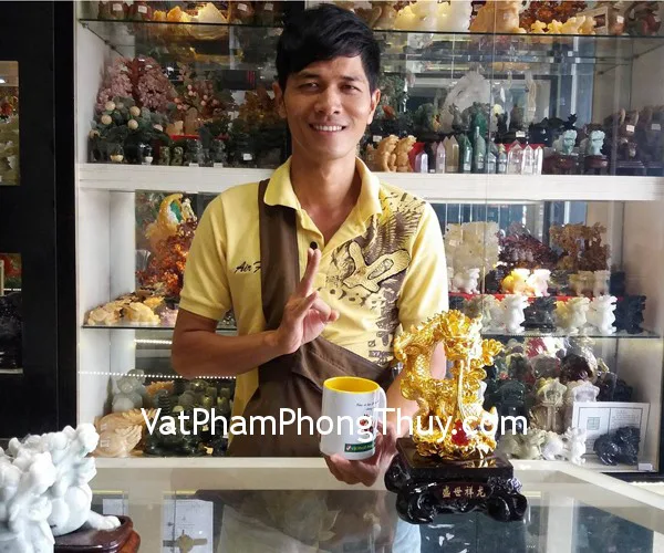 Anh Minh - khách hàng mua Rồng vàng thịnh thế tường long G092A