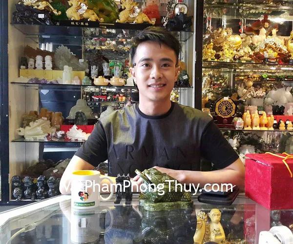 Anh Hưng - khách hàng mua tỳ hưu bắc kinh đen BKD-S và thiềm thừ lam ngọc GM023