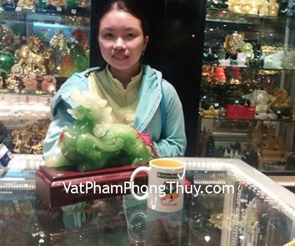 Chị Nga - Khách hàng mua Tỳ hưu xanh đế gỗ H120G