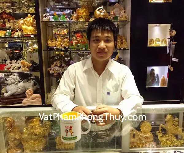 Anh Hoàn - khách hàng mua chuỗi hồng lục bảo S6377