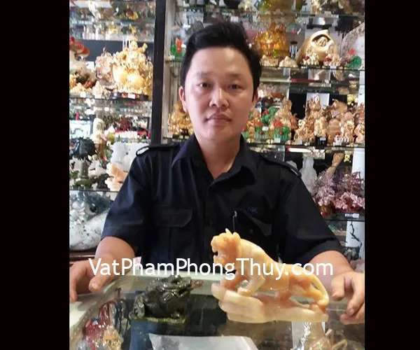 Anh An - Khách hàng mua Hổ hoàng long lên núi GM110 và Thiềm Thừ lam ngọc GM025