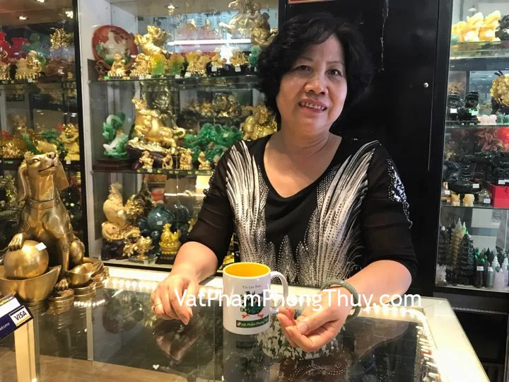 Cô Cúc - Khách hàng mua Vòng ngọc Myanmar VM105-8432