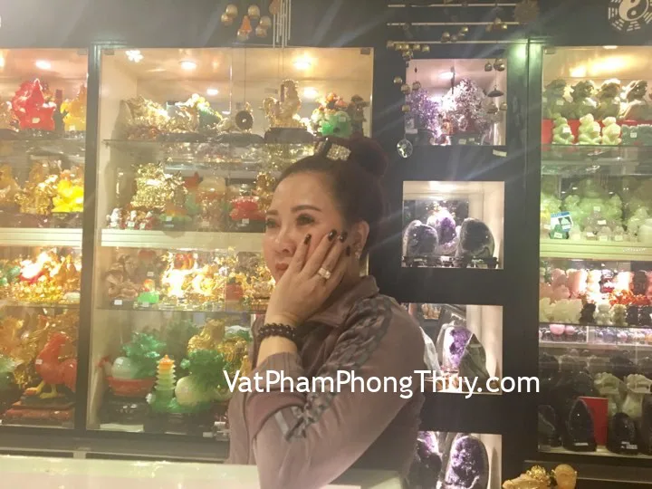 Chị Thư - khách hàng mua chuỗi thạch anh tím đậm Uruguay A+++ S6361-S5-2067, S6361-S5-1802