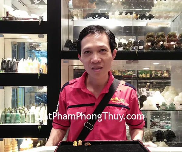 Anh Chinh-khách hàng mua Phật Quan Âm đá mắt mèo trung S6482 và mặt hổ phù mắt mèo S6073