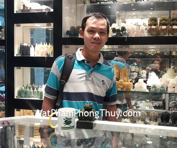 Anh Lộc - khách hàng mua ấn rồng lam ngọc GM035
