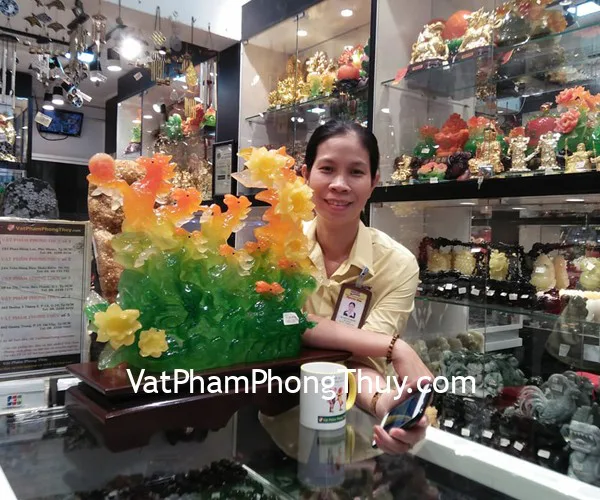 Chị Thanh-khách hàng mua tượng bát mã xanh bên mẫu đơn H312G